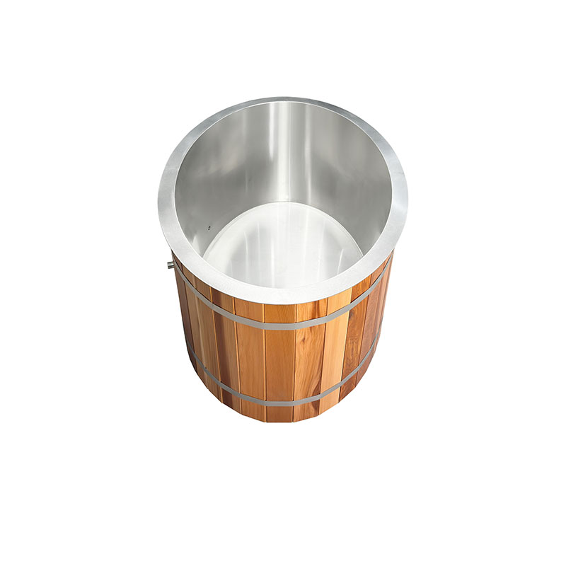 Red Cedar Cold Plunge Tub with 304 SS Liner